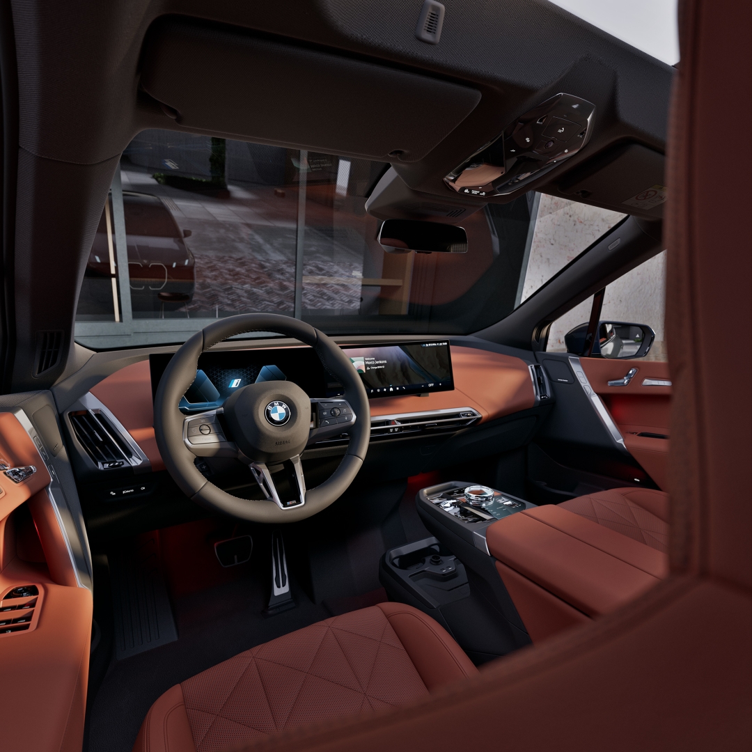 Дизайндағы күміс акценттер спорттық келбет сыйлайды.