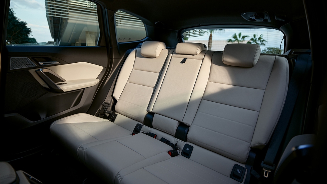 Комфорт в задней части салона.     