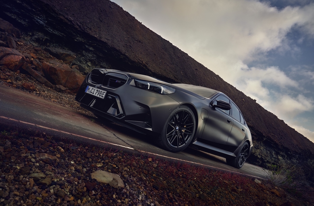 Ваш внимательный ассистент.